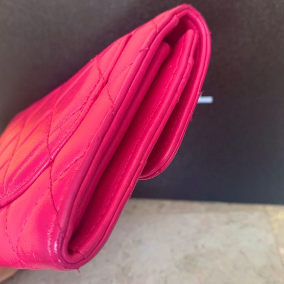 ❤️❤️SOLD❤️❤️Chanel short wallet - Picture 6 of 13